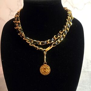 CHANEL Vintage Medallion Chain Belt